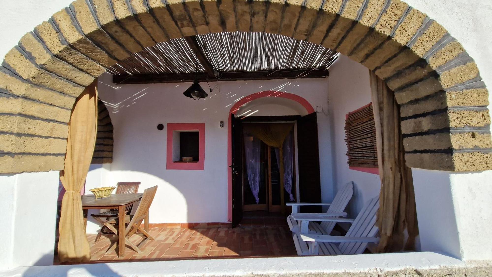I Dammusi Di Punta Karace